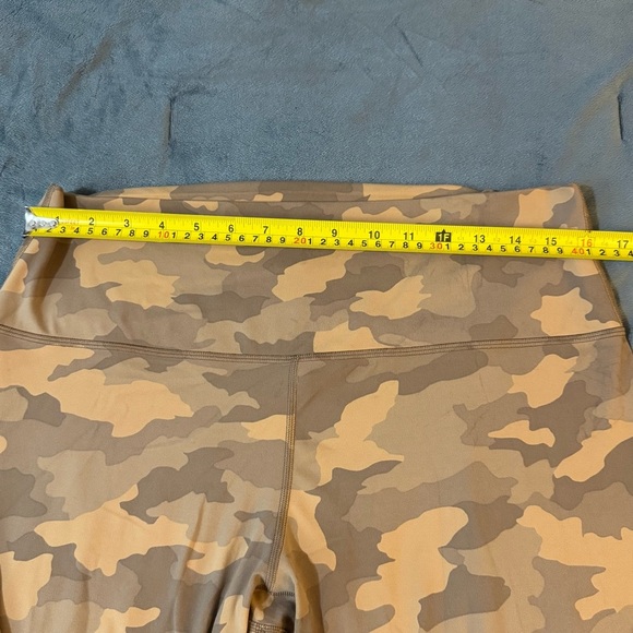 Lululemon Align High-rise Pants
#1082 - Picture 4 of 11